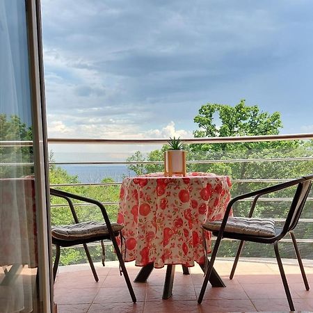 Starry Night - Smart Tv, Extra Big Bed, Big Bathtub, Private Parking, Sea View, Wifi, 2Bedrooms Volosko Dış mekan fotoğraf