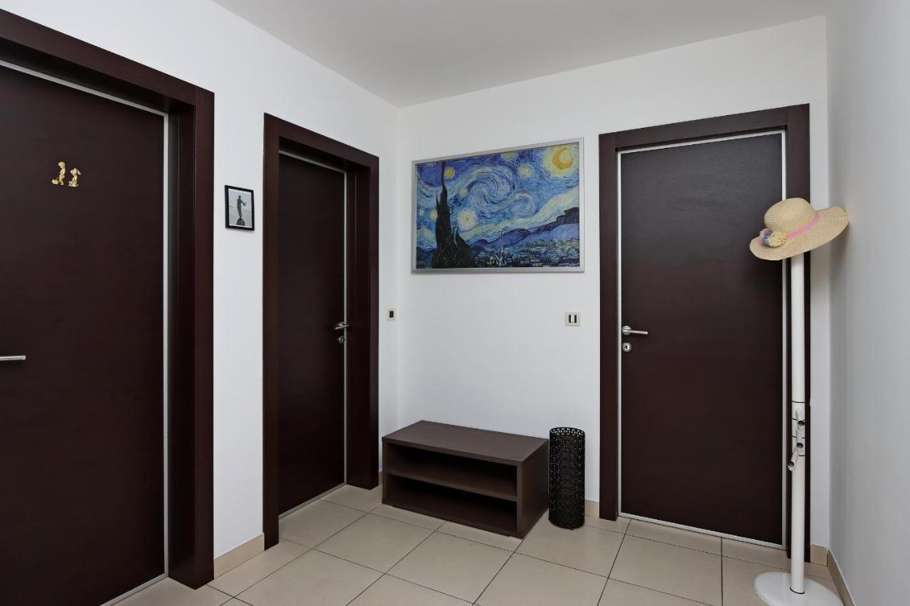 Starry Night - Smart Tv, Extra Big Bed, Big Bathtub, Private Parking, Sea View, Wifi, 2Bedrooms Volosko Dış mekan fotoğraf