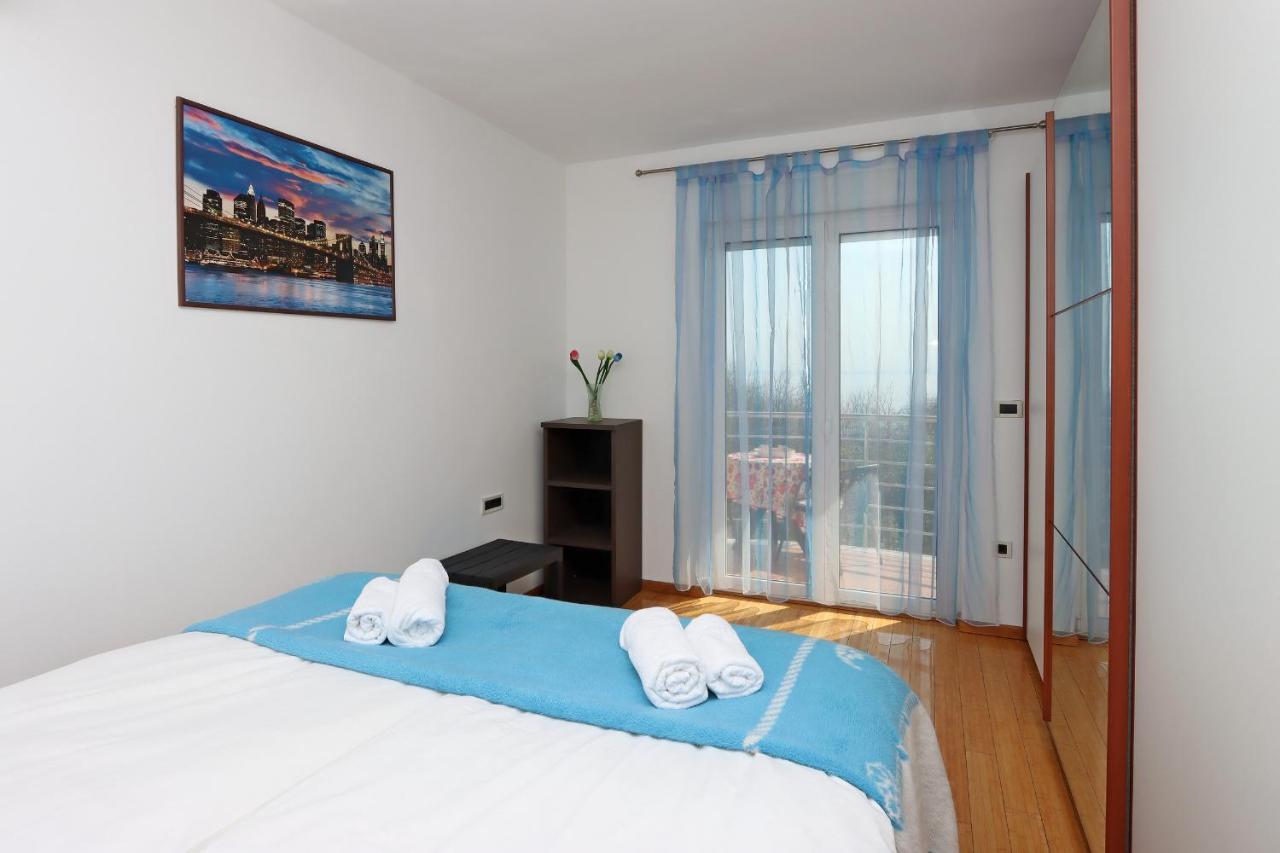 Starry Night - Smart Tv, Extra Big Bed, Big Bathtub, Private Parking, Sea View, Wifi, 2Bedrooms Volosko Dış mekan fotoğraf
