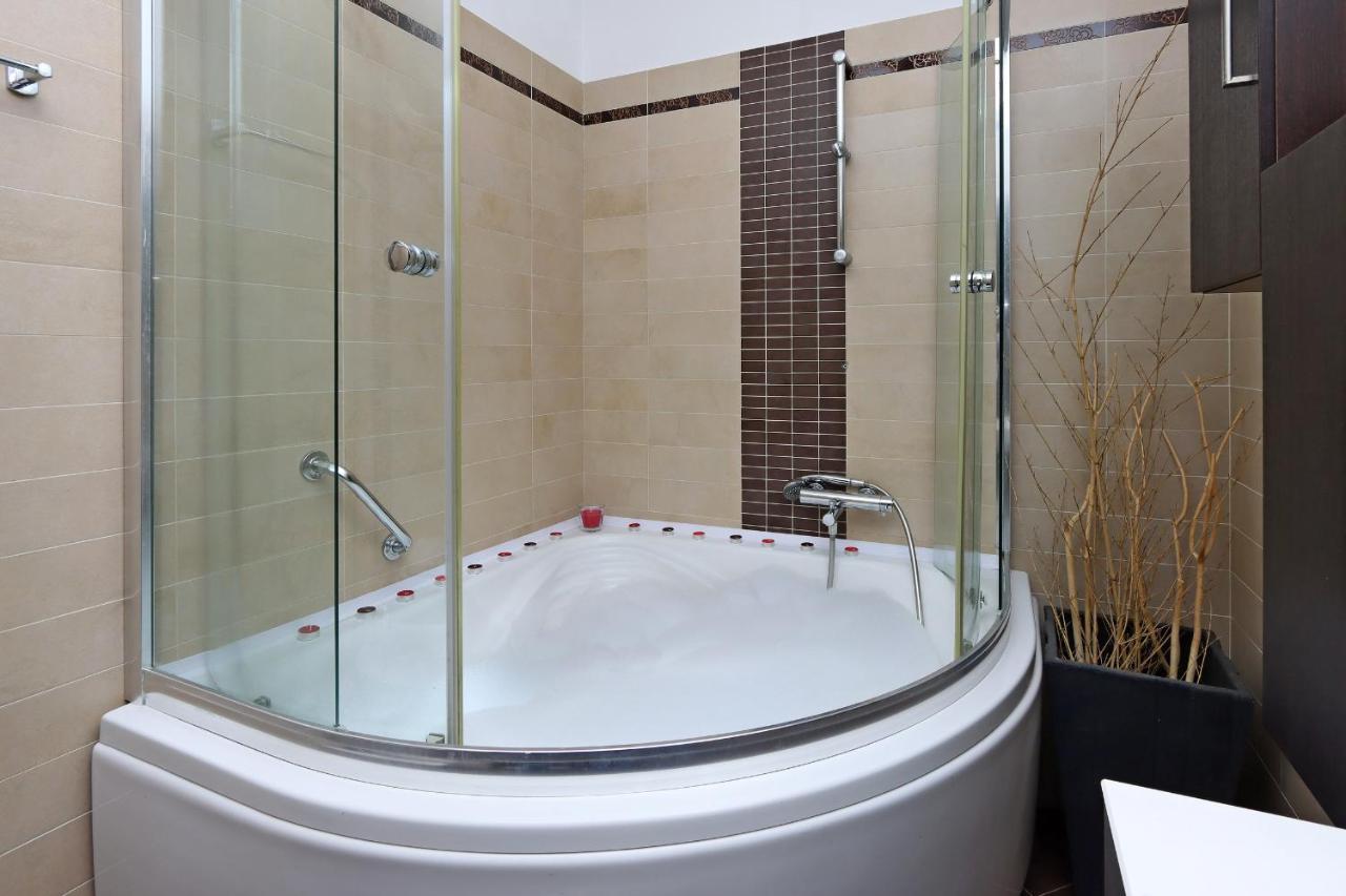 Starry Night - Smart Tv, Extra Big Bed, Big Bathtub, Private Parking, Sea View, Wifi, 2Bedrooms Volosko Dış mekan fotoğraf